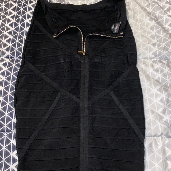 Bandage set crop top and skirt from Bebe - Picture 3 of 7